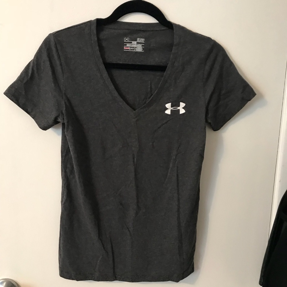 Under Armour tee shirt💪🏻 - Picture 1 of 2